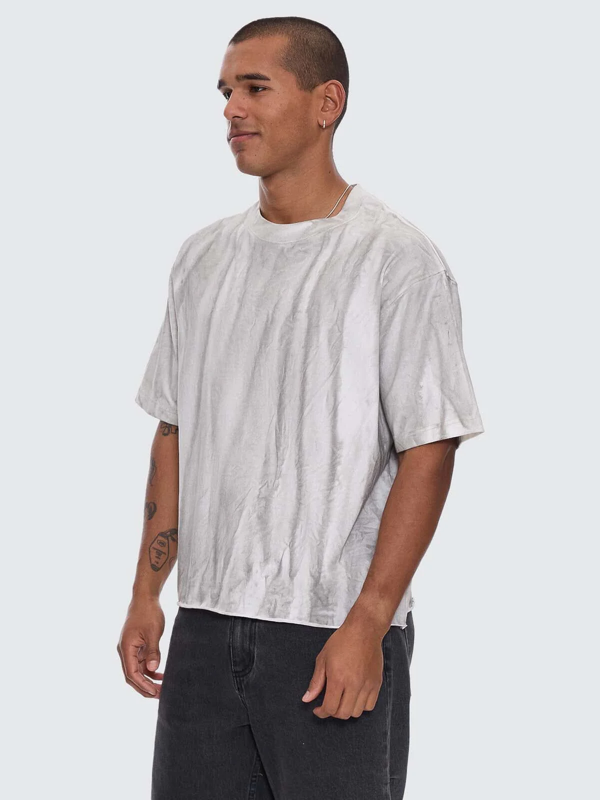 Arts Sunfade Box Crop Tee - Sunfade Bleach Charcoal - Image 2