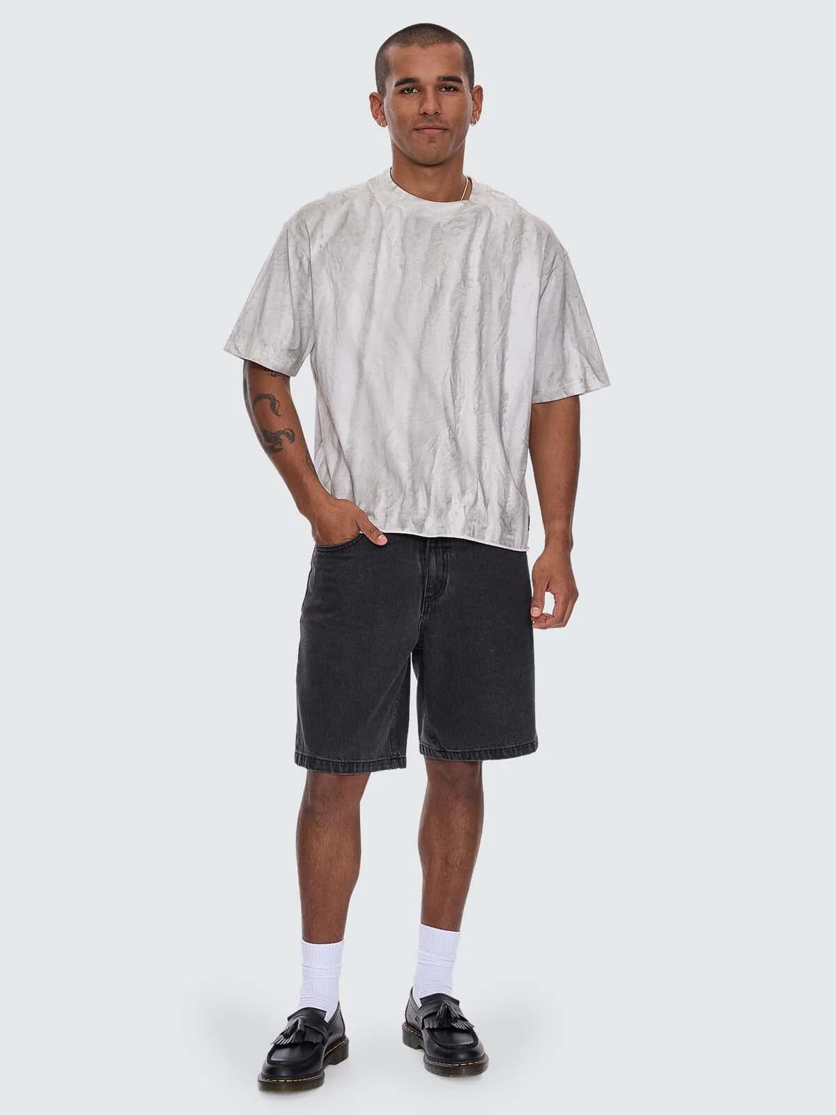 Arts Sunfade Box Crop Tee - Sunfade Bleach Charcoal - Image 5