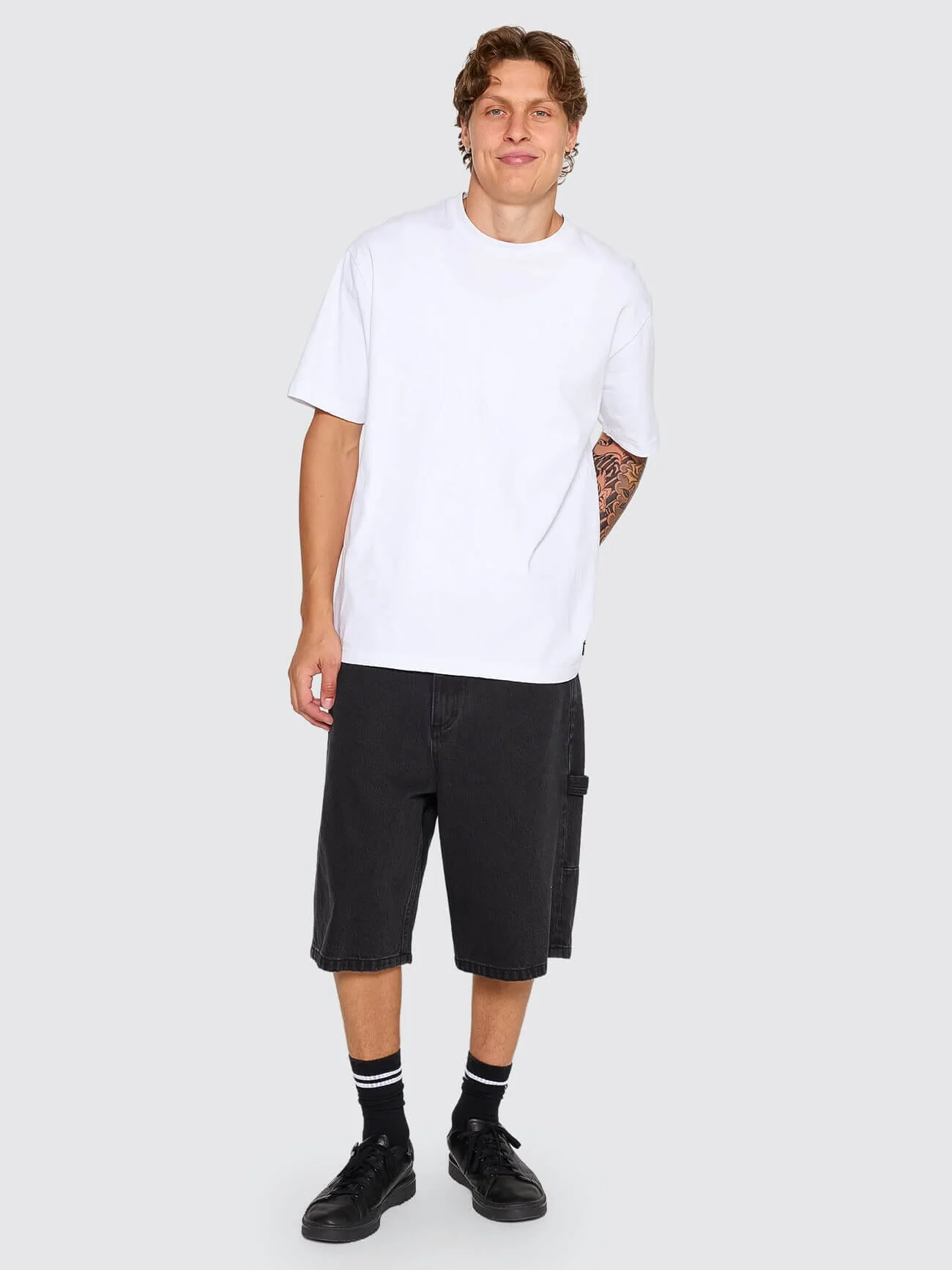 Big Slacker Denim Short - Aged Black - Image 5