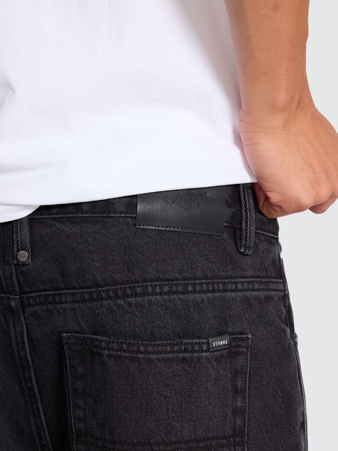 Big Slacker Denim Short - Aged Black - Image 7