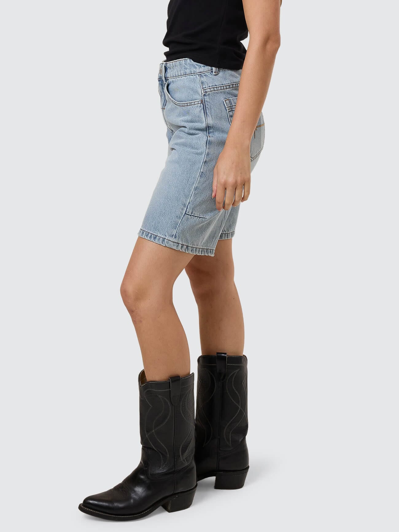 Dopamine Reagan Slouch Short - Dusk - Image 5