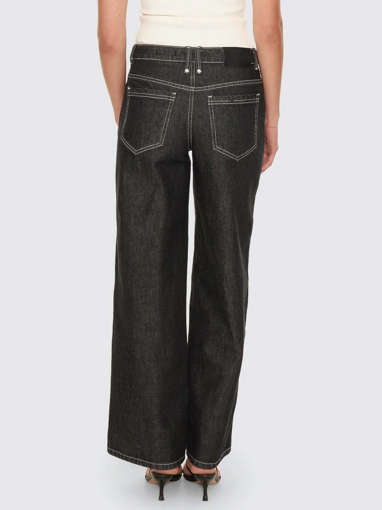 Hunter Low Rise Wide Jean - Raw Black - Image 4