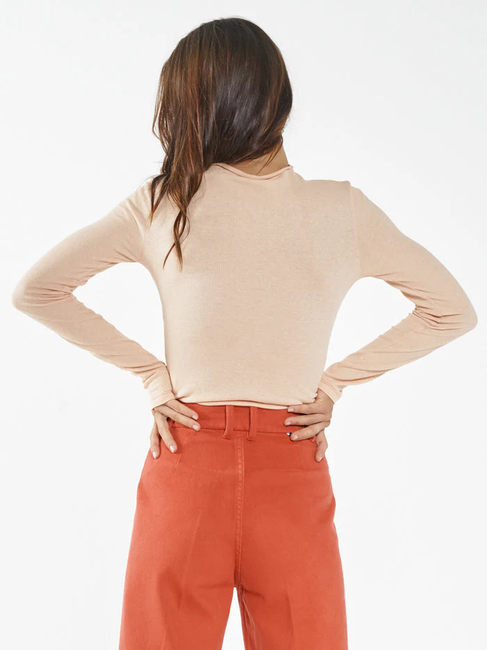 Inverse Hemp Turtle Neck - Apricot - Image 2