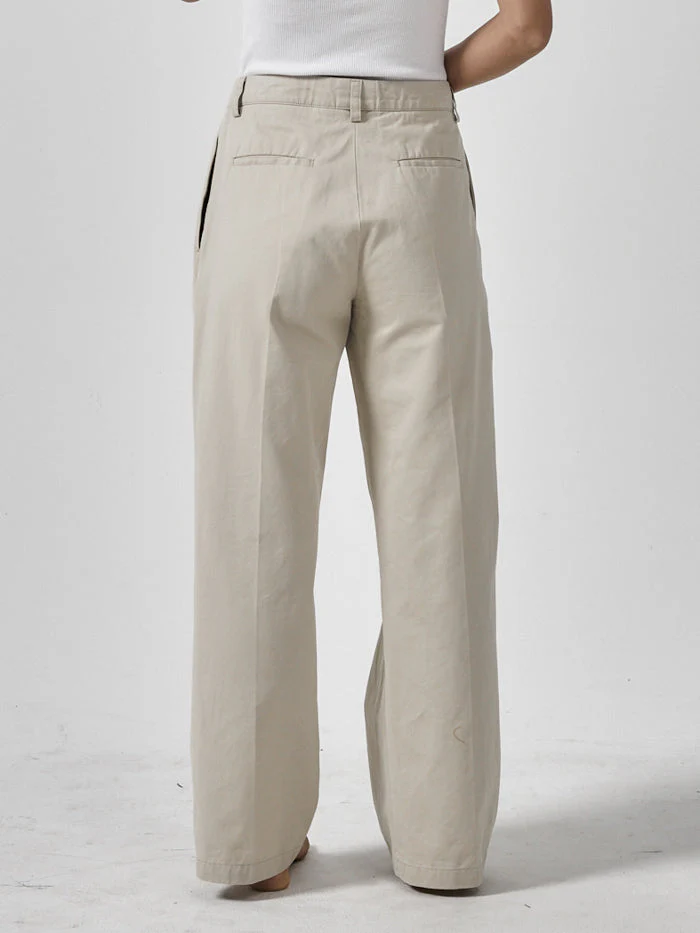Ivy Mid Rise Pleated Pant - Parchment - Image 2
