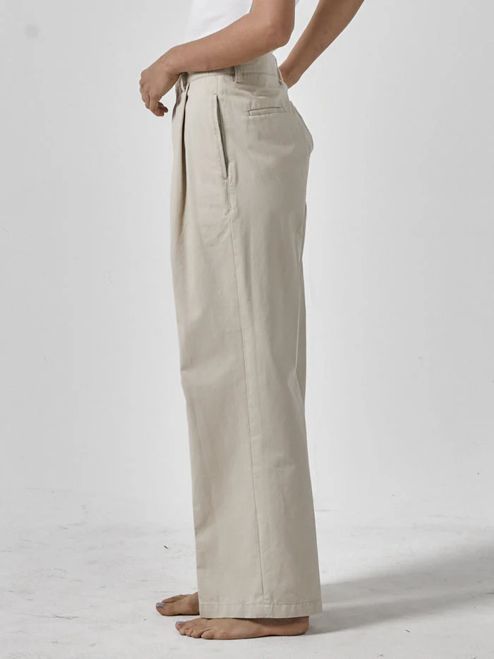 Ivy Mid Rise Pleated Pant - Parchment - Image 4