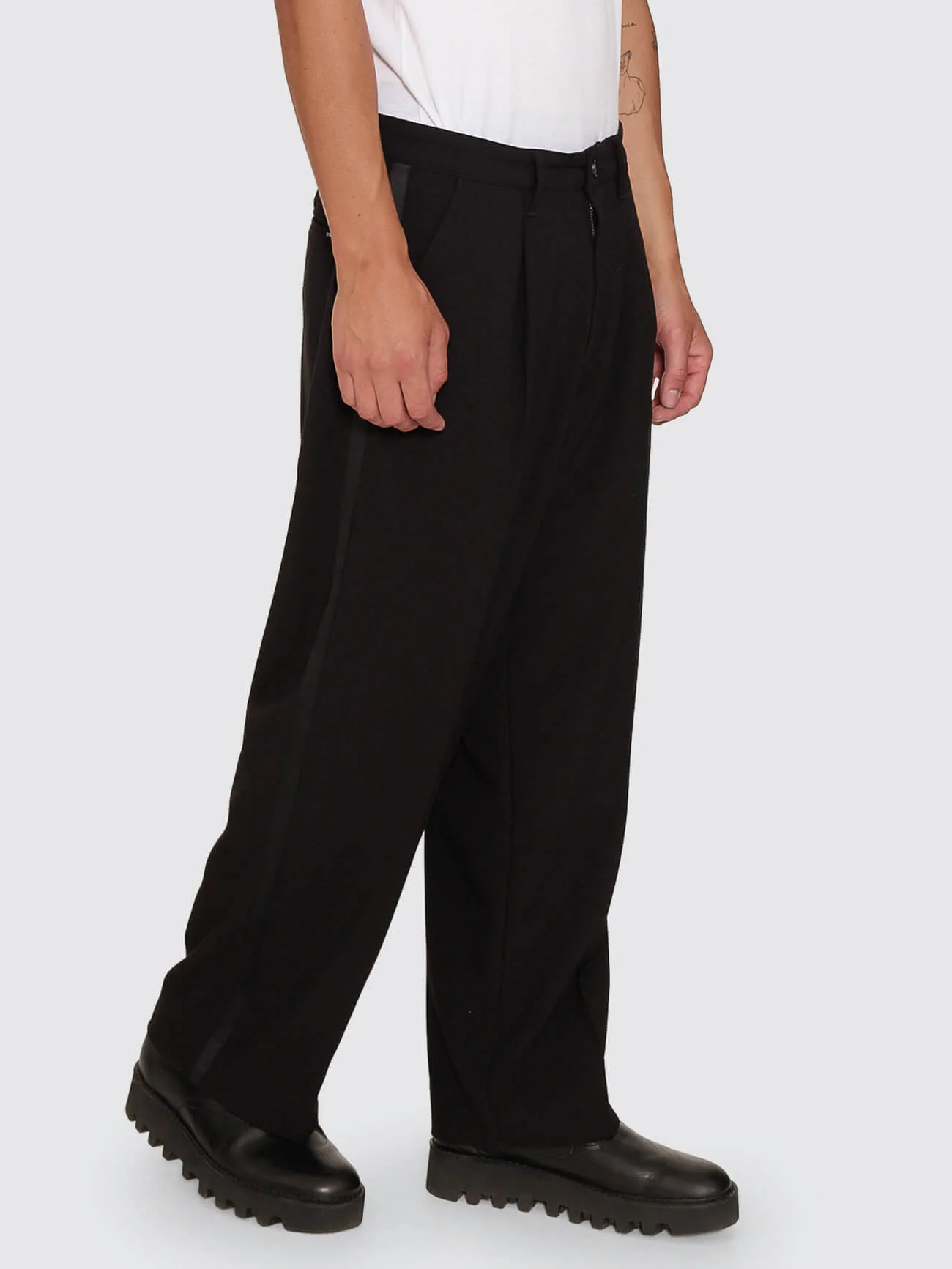 Jacob Tuxedo Big Slacker Cropped Pant - Black - Image 5