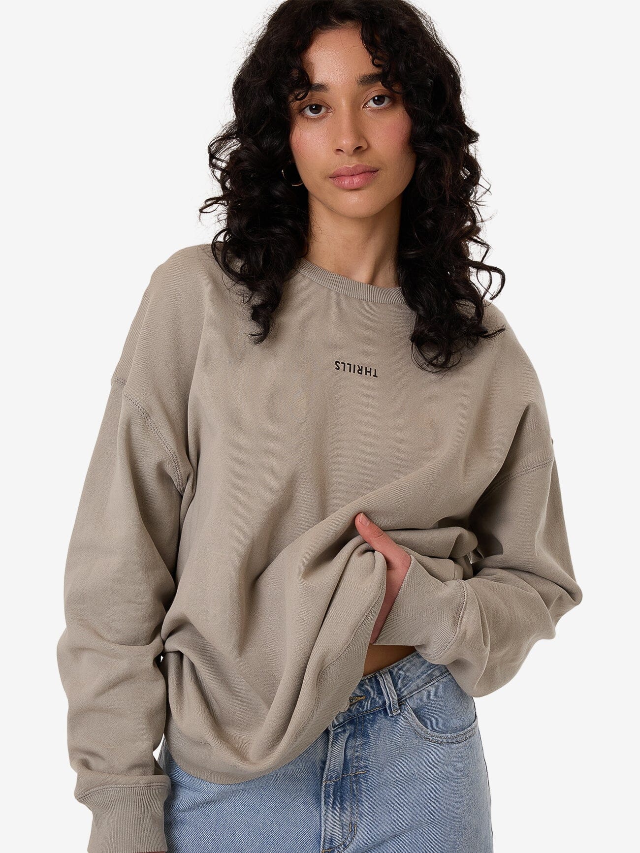 Minimal Thrills Slouch Crew - String - Image 2