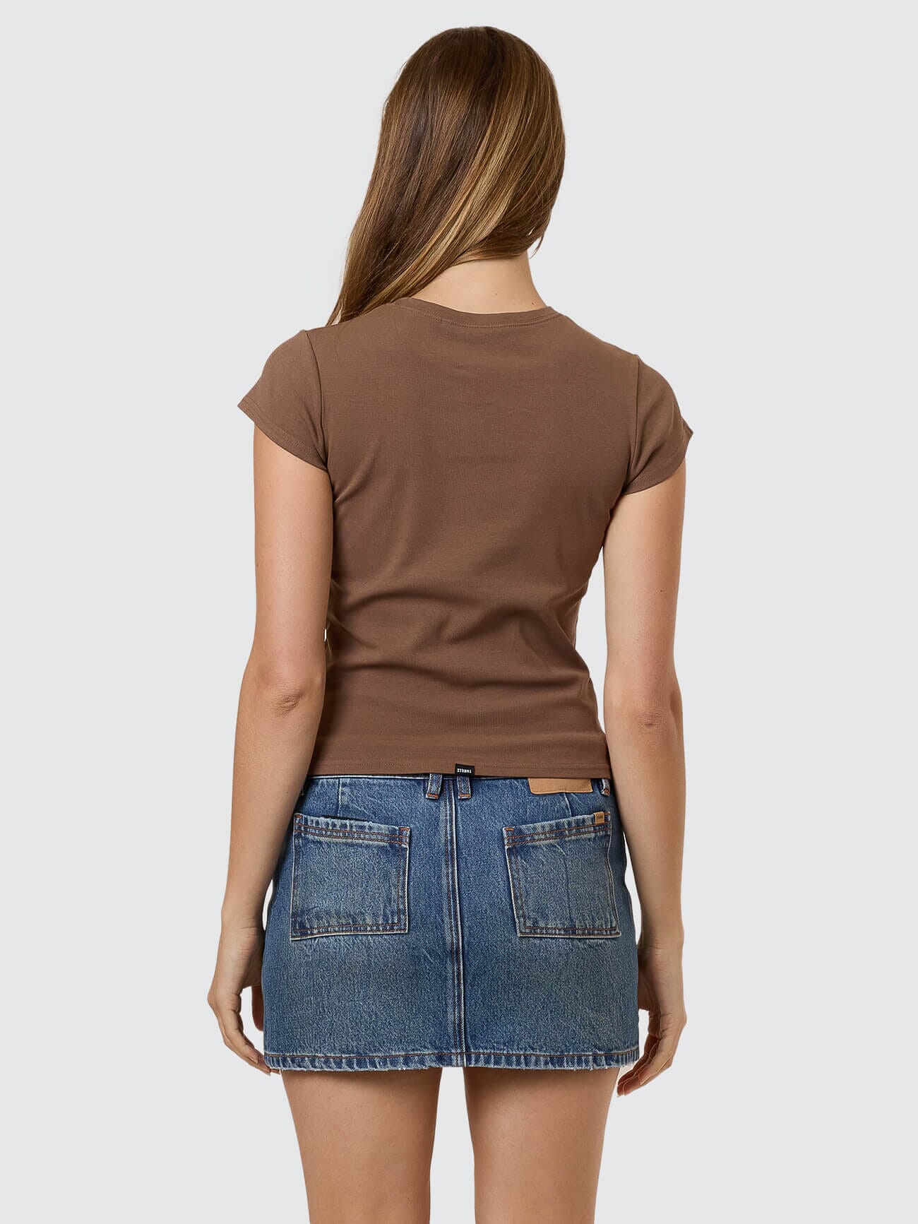 Superior Club Tee - Trader Brown - Image 5